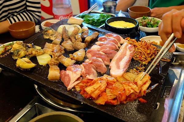 濟州島美食「豚香氣烤黑豬肉」 濟州島美食「豚香氣烤黑豬肉」