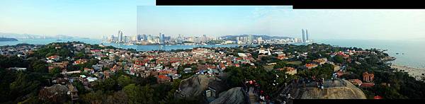登日光岩往東北方眺望鼓浪嶼全景 登日光岩往東北方眺望鼓浪嶼全景