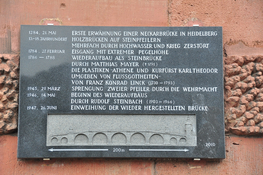 DSC_0105.JPG DSC_0105.JPG