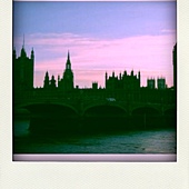 1068173237-pola.jpg 1068173237-pola.jpg