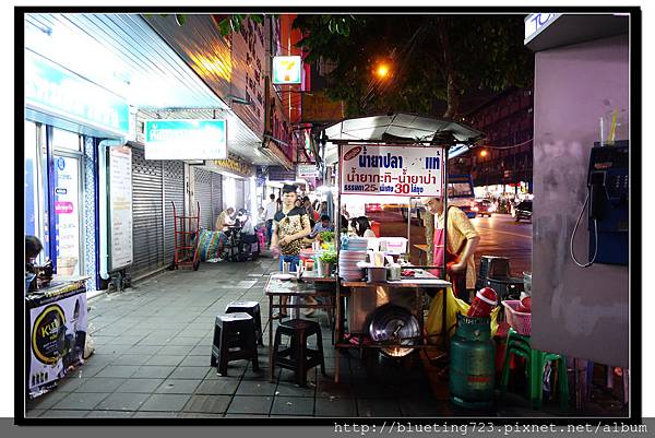 泰國曼谷小吃《雞爪麵》1.jpg