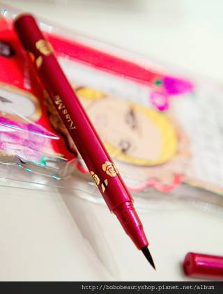 kiss me花樣美姬眼線液筆 kiss me花樣美姬眼線液筆