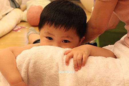 5媽媽我也要按摩 5媽媽我也要按摩