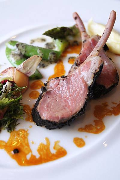 羊肉1-Agneau pastoral aux herbes fraiches en salade avec une puree de rattes.JPG 羊肉1-Agneau pastoral aux herbes fraiches en salade avec une puree de rattes.JPG