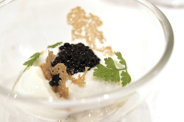Huitre caviar hareng 1.JPG Huitre caviar hareng 1.JPG