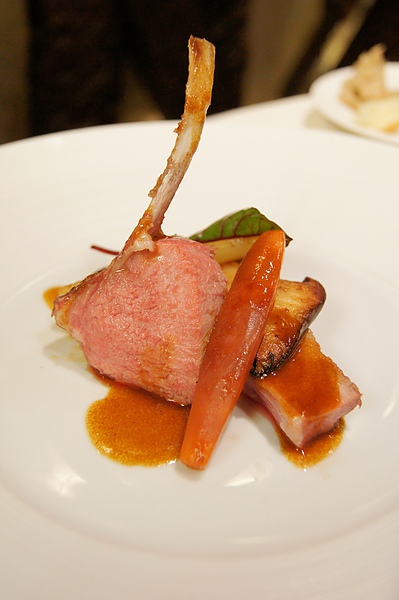 agneau de lait des Pyrenees 2.JPG agneau de lait des Pyrenees 2.JPG
