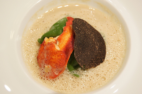 ravioli homar foie gras truffe 2.JPG ravioli homar foie gras truffe 2.JPG