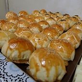 蛋黃酥+麻吉酥出爐