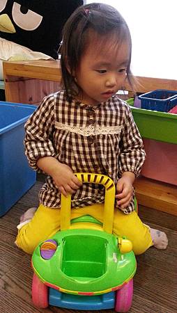 103.04.14第二次塗氟 (7).jpg 103.04.14第二次塗氟 (7).jpg