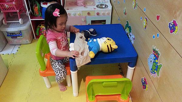 103.04.28巧虎琪琪換衣組 (8).jpg 103.04.28巧虎琪琪換衣組 (8).jpg