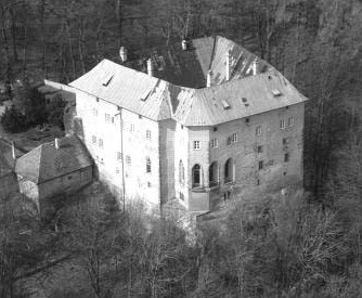 houskacastle