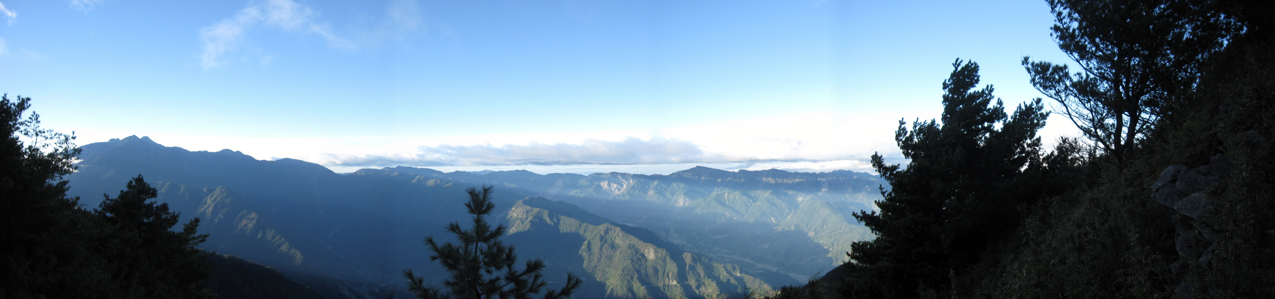 途中展望玉山寬景圖.jpg 途中展望玉山寬景圖.jpg