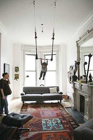 oeuf-trapeze-living-room