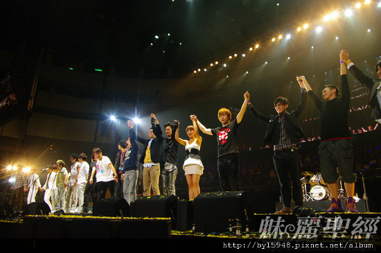五月天開唱瑪莎情急粗口阿信哽咽心疼自稱不孝孫01.jpg 五月天開唱瑪莎情急粗口阿信哽咽心疼自稱不孝孫01.jpg
