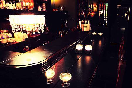 聊天交友解愁悶的吧檯座 聊天交友解愁悶的吧檯座