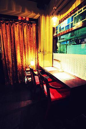 窗邊寫作席 窗邊寫作席