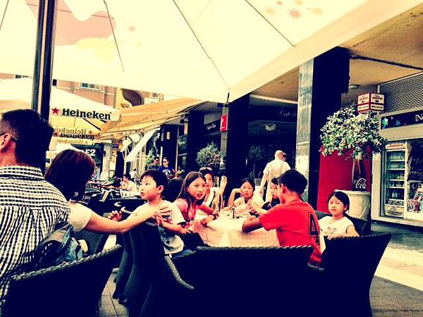 lunch at VIP cafe.JPG