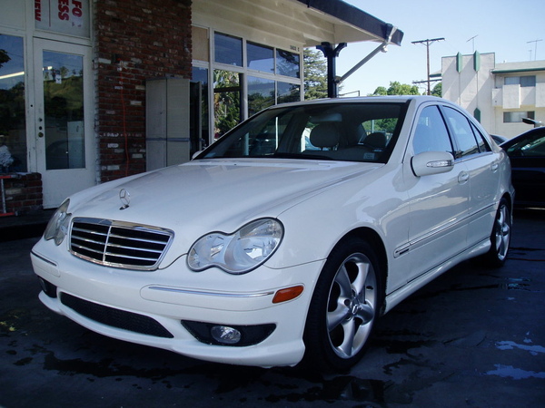 2005 Mercedes-Benz C230 5.jpg