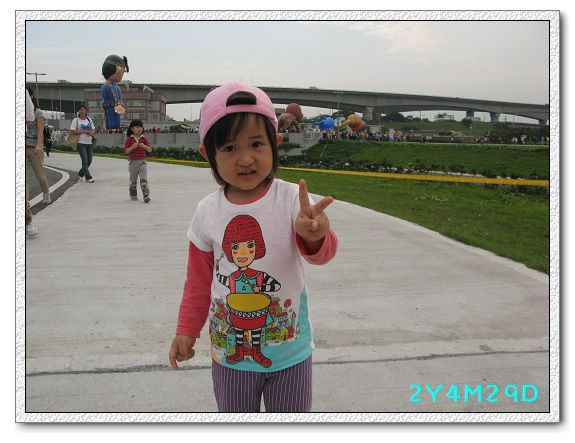 2Y04M29D-02.jpg 2Y04M29D-02.jpg