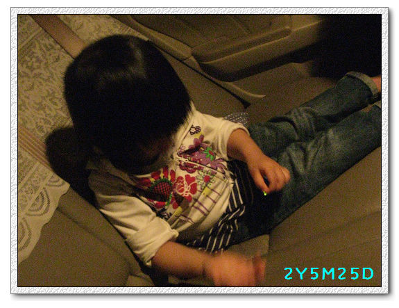 2Y05M25D-螢火蟲01.jpg 2Y05M25D-螢火蟲01.jpg