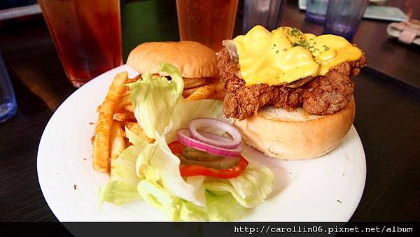 【食記】狡兔有三窟!!《Rabbit Rabbit》三號店-Rabbit Rabbit 【食記】狡兔有三窟!!《Rabbit Rabbit》三號店-Rabbit Rabbit