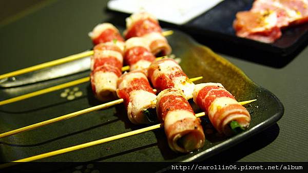 【食記】燒肉吃到飽《櫻花羿日式炭火燒肉》東區新開幕-櫻花羿