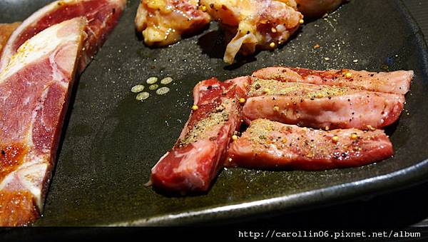 【食記】燒肉吃到飽《櫻花羿日式炭火燒肉》東區新開幕-櫻花羿
