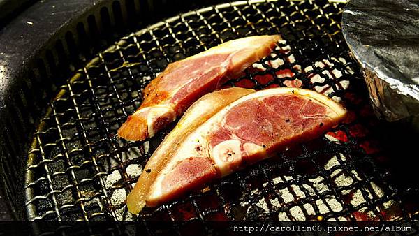 【食記】燒肉吃到飽《櫻花羿日式炭火燒肉》東區新開幕-櫻花羿 【食記】燒肉吃到飽《櫻花羿日式炭火燒肉》東區新開幕-櫻花羿