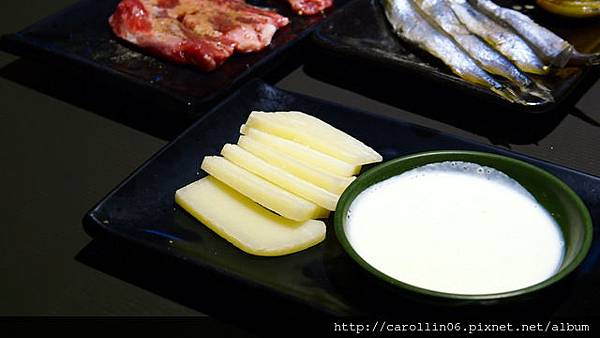 【食記】燒肉吃到飽《櫻花羿日式炭火燒肉》東區新開幕-櫻花羿 【食記】燒肉吃到飽《櫻花羿日式炭火燒肉》東區新開幕-櫻花羿