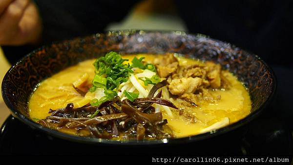 【食記】來自鹿兒島的《麵家三士》MAN力十足-麵家三士 【食記】來自鹿兒島的《麵家三士》MAN力十足-麵家三士