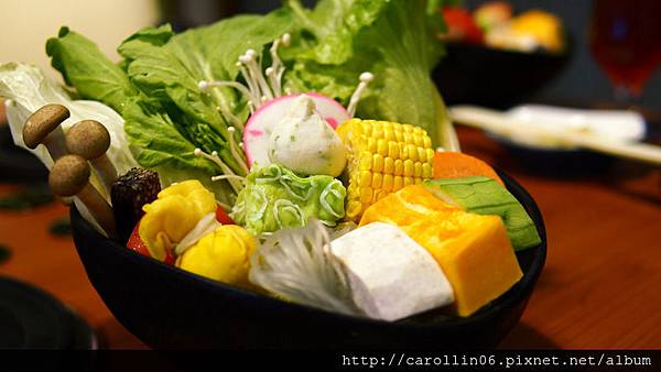 【美食】新北市。永和石頭火鍋《石裡香》石裡飄香-石裡香 【美食】新北市。永和石頭火鍋《石裡香》石裡飄香-石裡香