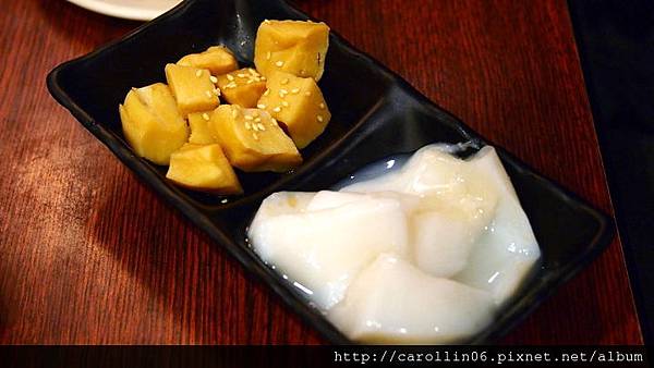 【食記】小三助烤《鑽木取火日式燒肉》新莊泰林店-鑽木取火 【食記】小三助烤《鑽木取火日式燒肉》新莊泰林店-鑽木取火