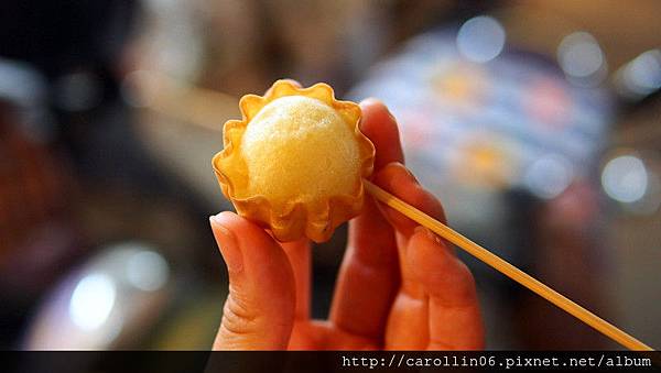 【美食】宜蘭。《平胸妹脆皮雞蛋糕 》羅東夜市小吃攤 【美食】宜蘭。《平胸妹脆皮雞蛋糕 》羅東夜市小吃攤