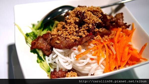 發現越越式時尚料理(信義店)：【食記】《發現越》越式時尚料理