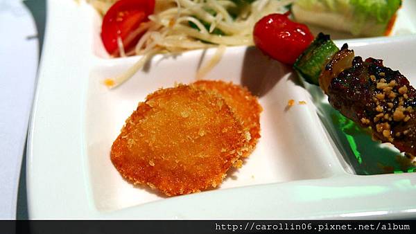 發現越越式時尚料理(信義店)：【食記】《發現越》越式時尚料理