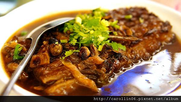 【食記】台中。誘人酥皮鵝《阿秋大肥鵝》