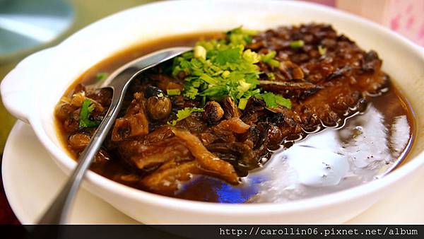 【食記】台中。誘人酥皮鵝《阿秋大肥鵝》