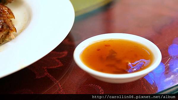 【食記】台中。誘人酥皮鵝《阿秋大肥鵝》