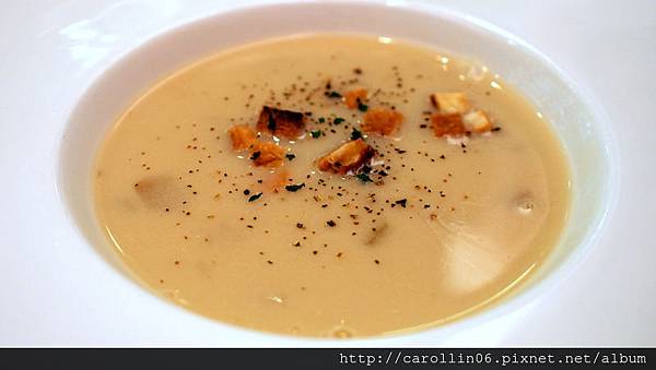 【食記】台中。表現不差卻小失望《華麗狂女士ii 》Macaron Pink-Macaron Pink 【食記】台中。表現不差卻小失望《華麗狂女士ii 》Macaron Pink-Macaron Pink