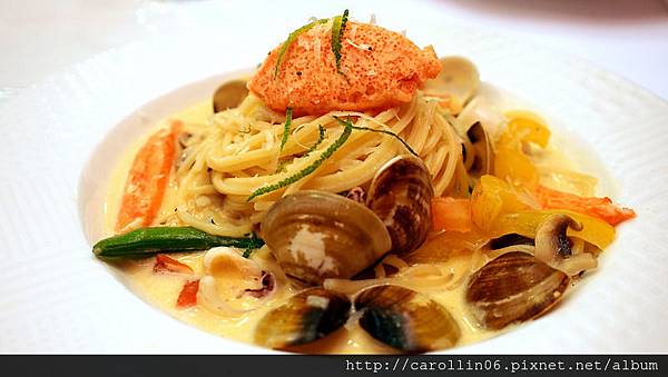 【食記】台中。表現不差卻小失望《華麗狂女士ii 》Macaron Pink-Macaron Pink 【食記】台中。表現不差卻小失望《華麗狂女士ii 》Macaron Pink-Macaron Pink