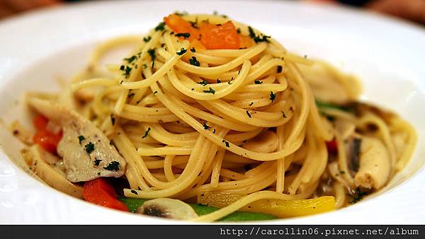 【食記】台中。表現不差卻小失望《華麗狂女士ii 》Macaron Pink-Macaron Pink 【食記】台中。表現不差卻小失望《華麗狂女士ii 》Macaron Pink-Macaron Pink