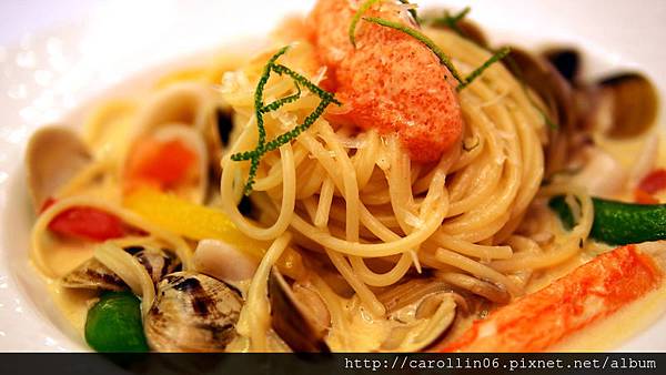 【食記】台中。表現不差卻小失望《華麗狂女士ii 》Macaron Pink-Macaron Pink 【食記】台中。表現不差卻小失望《華麗狂女士ii 》Macaron Pink-Macaron Pink