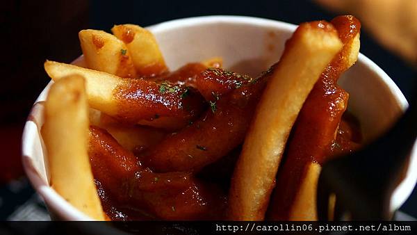 【隨興食記】口味多變《愛爾蘭瘋薯酒吧》-愛爾蘭瘋薯酒吧 【隨興食記】口味多變《愛爾蘭瘋薯酒吧》-愛爾蘭瘋薯酒吧