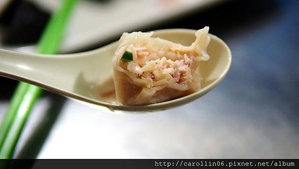 【美食】基隆。八斗子《藻遍海餃》特色彩色海鮮水餃-藻遍海餃 【美食】基隆。八斗子《藻遍海餃》特色彩色海鮮水餃-藻遍海餃