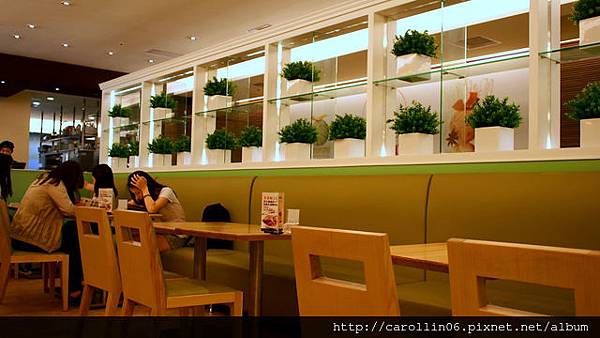 【隨興食記】莫名其妙《莫凡彼咖啡館 》難得令我抱怨連連-莫凡彼 【隨興食記】莫名其妙《莫凡彼咖啡館 》難得令我抱怨連連-莫凡彼