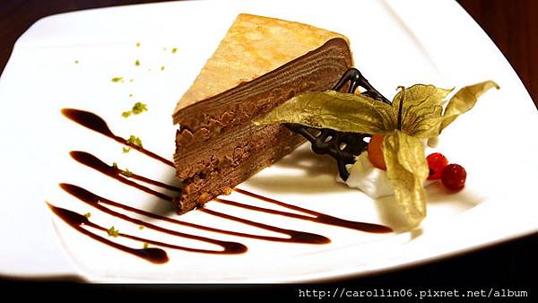 【隨興食記】《塔吉特千層蛋糕專賣店》台北信義人文館-塔吉特 【隨興食記】《塔吉特千層蛋糕專賣店》台北信義人文館-塔吉特