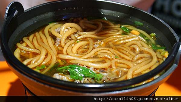 【美食】台北。信義區市政府站《傷心酸辣粉》台版四川成都當地特色小吃-傷心酸辣粉 【美食】台北。信義區市政府站《傷心酸辣粉》台版四川成都當地特色小吃-傷心酸辣粉