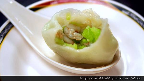 【美食】新北。新店大坪林《原師父》超大顆湯包麵食-原師父 【美食】新北。新店大坪林《原師父》超大顆湯包麵食-原師父