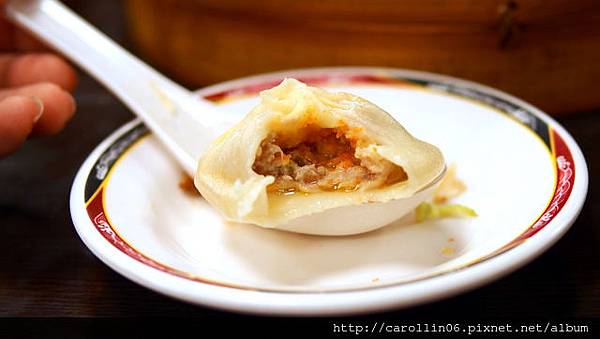 【美食】新北。新店大坪林《原師父》超大顆湯包麵食-原師父 【美食】新北。新店大坪林《原師父》超大顆湯包麵食-原師父