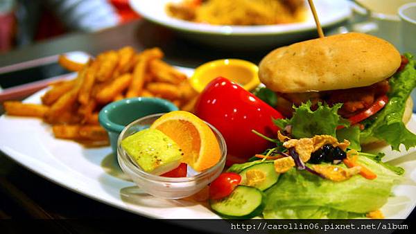 【食記】《Tutti Cafe圖比咖啡》創意早午餐-Tutti Cafe 【食記】《Tutti Cafe圖比咖啡》創意早午餐-Tutti Cafe